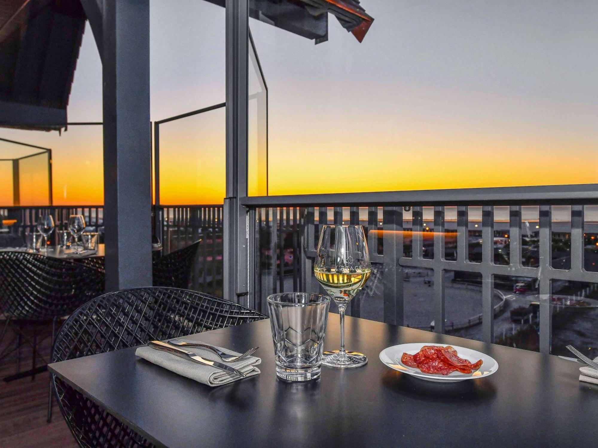 Novotel Deauville Plage Экстерьер фото